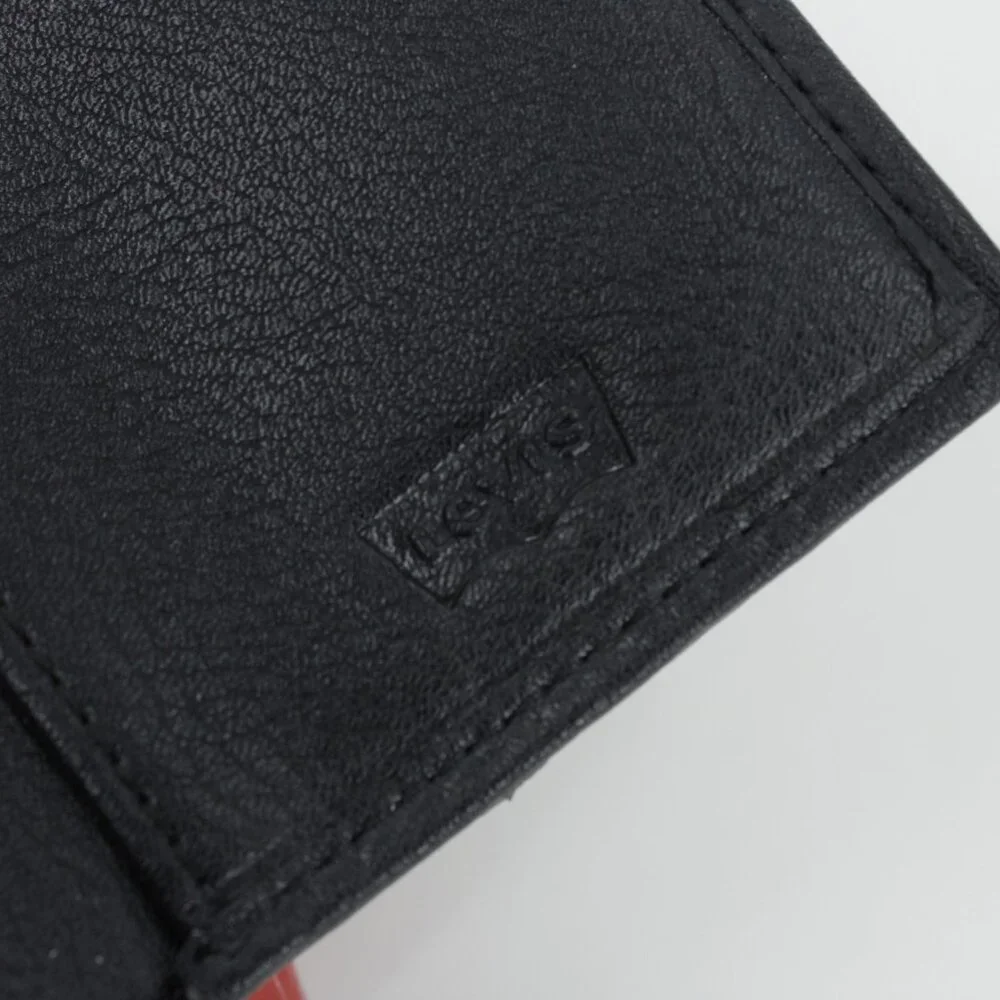 NWT‎ Levi’s Men's Black Genuine Leather Trifold Wallet - New in Box
